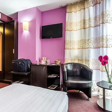 Art Plaza Hotel 4*
