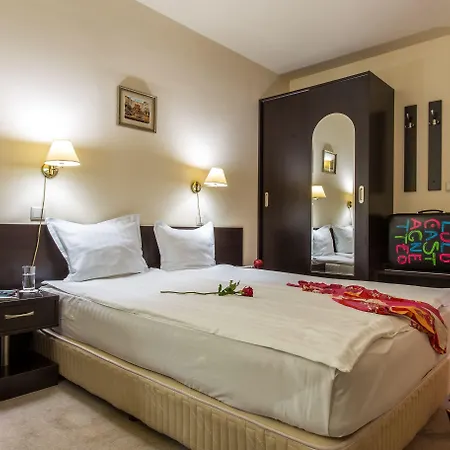 Hotel Art Plaza