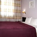 Art Plaza Hotel 4*