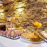 Art Plaza Hotel 4*