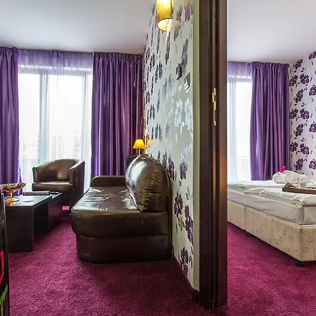 Art Plaza Hotel