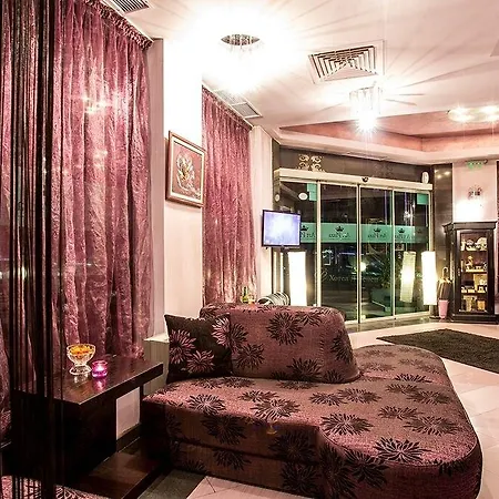 Art Plaza Hotel